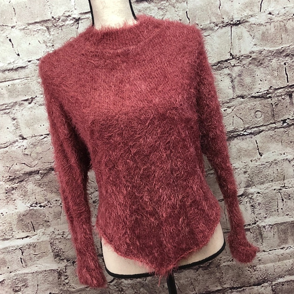 Trendy Batwing Sleeved Eyelash Sweater in Marsala - Picture 3 of 8